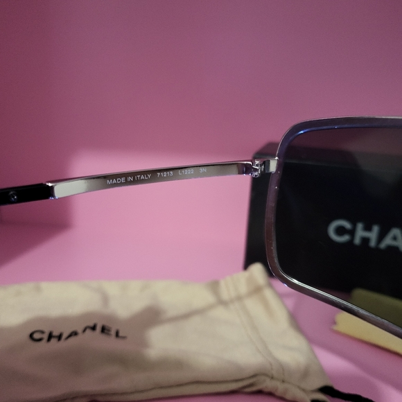 NEWLY LISTED!!!! ULTRA RARE CHANEL SHEILD RUNWAY SUNGLASSES - Picture 7 of 9